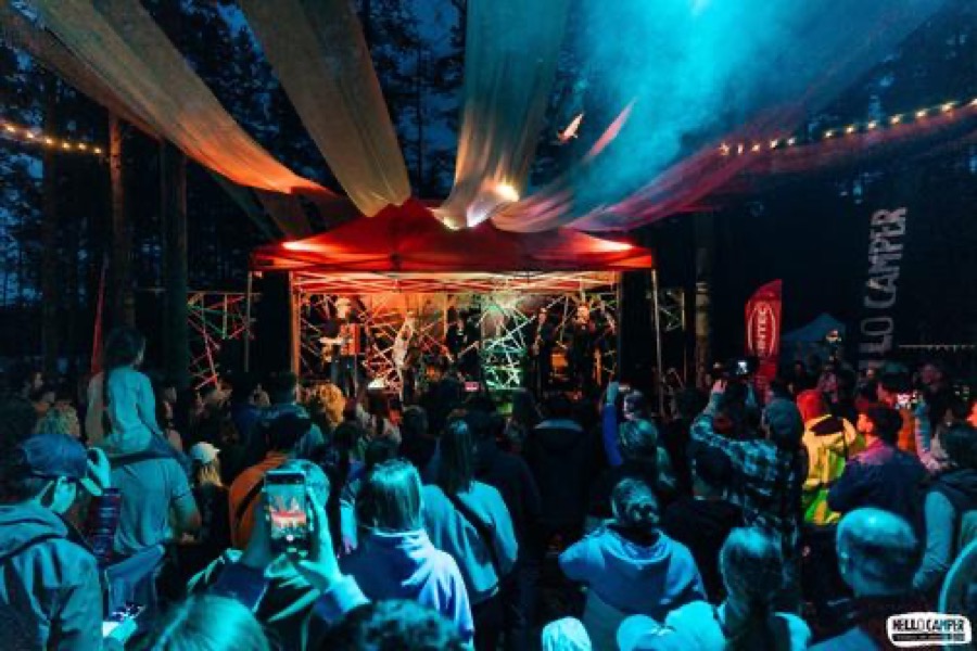Hello Camper — открытие сезона, фрагмент главной страницы hellocamper.ru