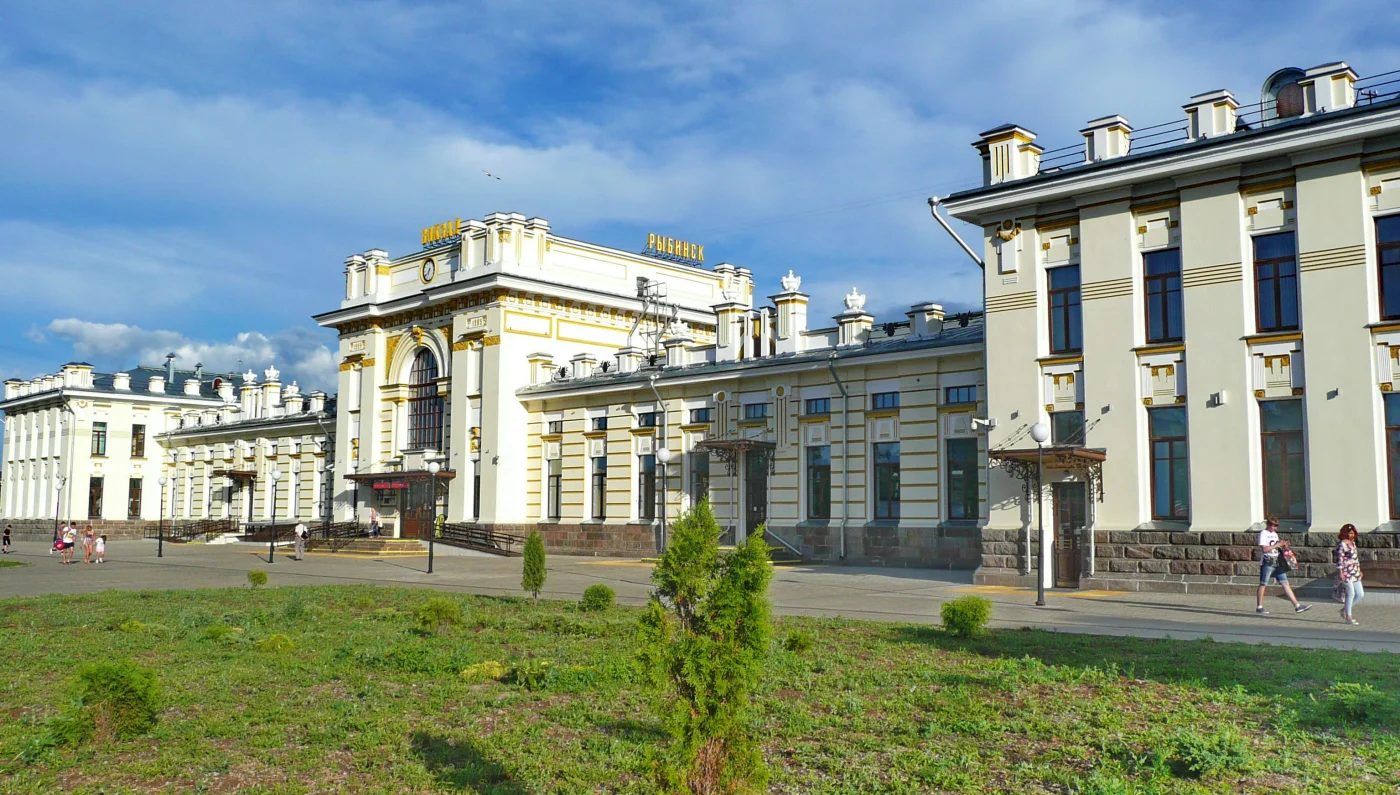 Вокзал Рыбинск-Пассажирский, здание в стиле модерн